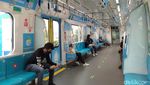 Potret Sepinya Naik MRT Jakarta di Hari Libur