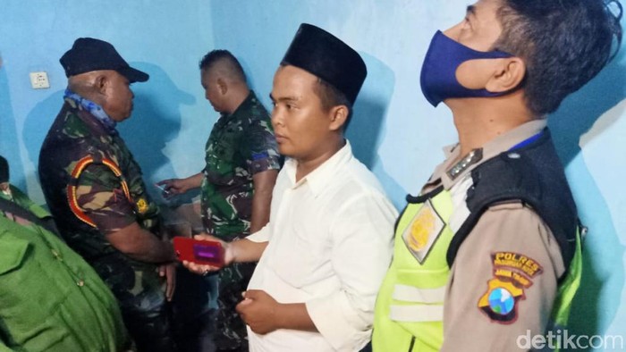 Tiga Tentara Diamankan Warga Diduga Putus Aliran Listrik ke Desa