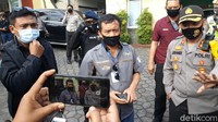 Kapolda Jawa Tengah, Irjen Pol Ahmad Luthfi mendatangi RSUD Karanganyar, Jawa Tengah, Minggu (21/6/2020). Kedatangannya untuk menjenguk Wakapolres Karanganyar Kompol Busroni yang sebelumnya diserang orang tak dikenal. Bayu Ardi Isnanto/Dok. Detikcom. 