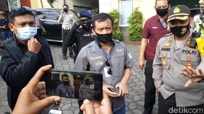 Wakapolres Diserang, Kapolda Jateng Datangi RSUD Karanganyar