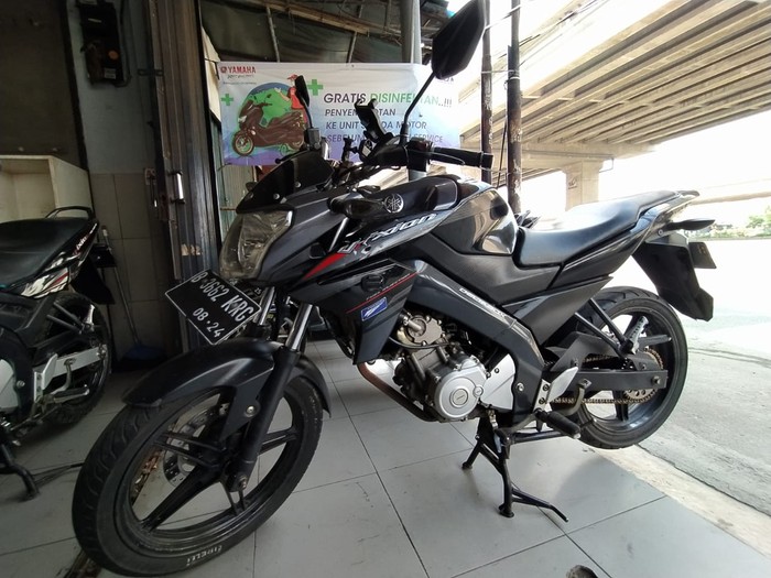 Yamaha V-ixion