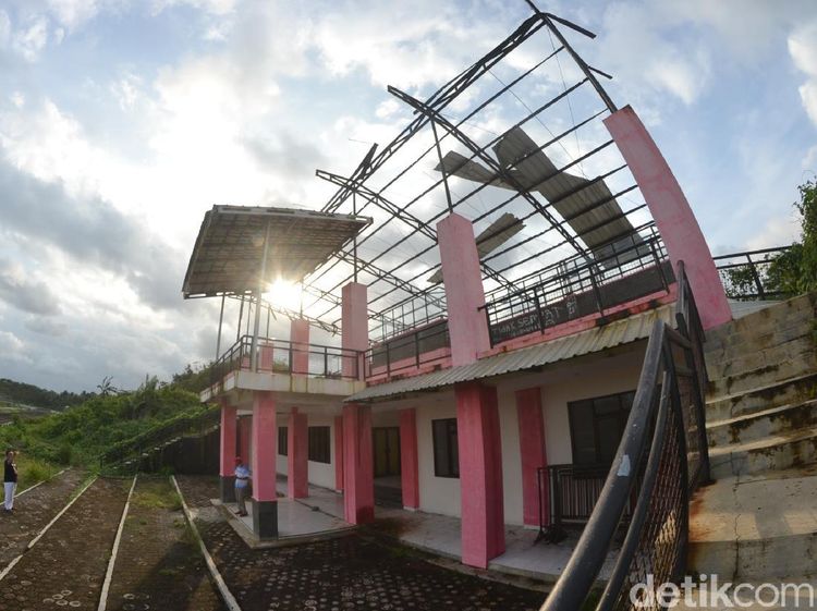 Foto: Dulu Venue PON, Kini Arena Pacuan Kuda Pangandaran Bikin Miris