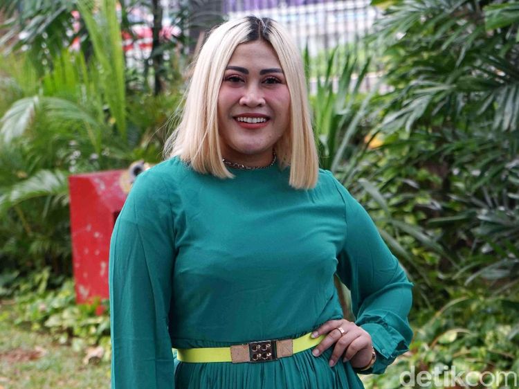 Rugi Ratusan Juta Gegara Corona, Boiyen Tetap Tersenyum