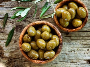 4 Manfaat Buah Zaitun yang Gak Disangka-sangka