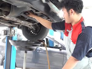 Oli Apa Saja yang Harus Diganti pada Mobil Matic?