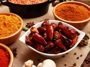 Makanan Pedas Sebaiknya Dihindari saat Sahur, Bisa Begini Efeknya ke Pencernaan