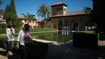 Istana Alhambra Ramai Turis Lagi Setelah Tutup 3 Bulan