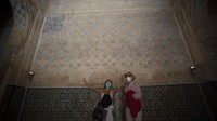 Istana Alhambra merupakan monumen yang menyimpan kejayaan islam di Spanyol. (Jorge Guerrero/AFP)
