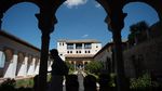 Istana Alhambra Ramai Turis Lagi Setelah Tutup 3 Bulan