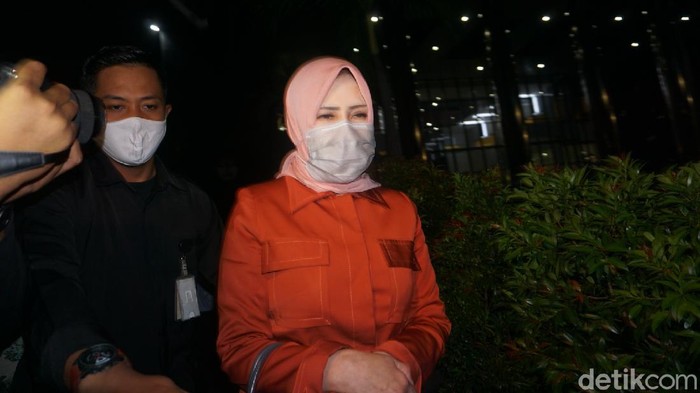 Istri eks Sekretaris Mahkamah Agung (MA) Nurhadi, Tin Zuraida.