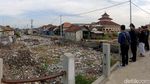 Jijik! Sungai di Pasuruan Tertutup Sampah