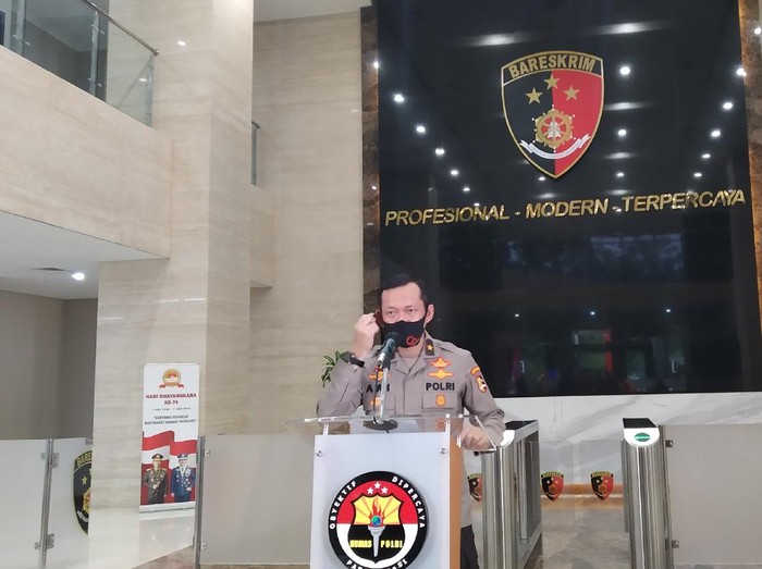 Karopenmas Divisi Humas Polri Brigjen Awi Setiyono menjelaskan arahan Kapolri Jenderal Idham Azis, di Mabes Polri, Senin (22/6/2020).