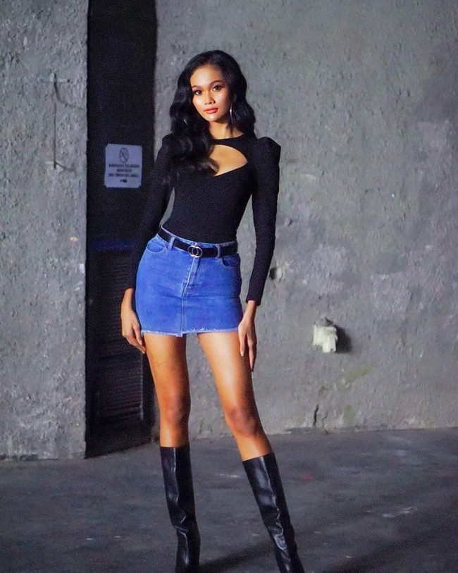 Kharisma Aura pun menutup pidatonya dengan, Saya Kharisma Aura, saya percaya kuat bahwa perdamaian bisa dimulai dari saya, kamu, dan kita. Mari hidup bersama dalam harmoni untuk mencapai kehidupan damai yang kita impikan jadi itulah kenapa perdamaian bisa dimulai dari kita. Terima kasih. Foto: dok. Instagram