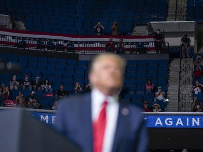Kursi Kosong dalam Kampanye Trump di Tulsa