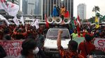 Mahasiswa Geruduk Kemendikbud Tuntut Pemotongan Biaya Kuliah