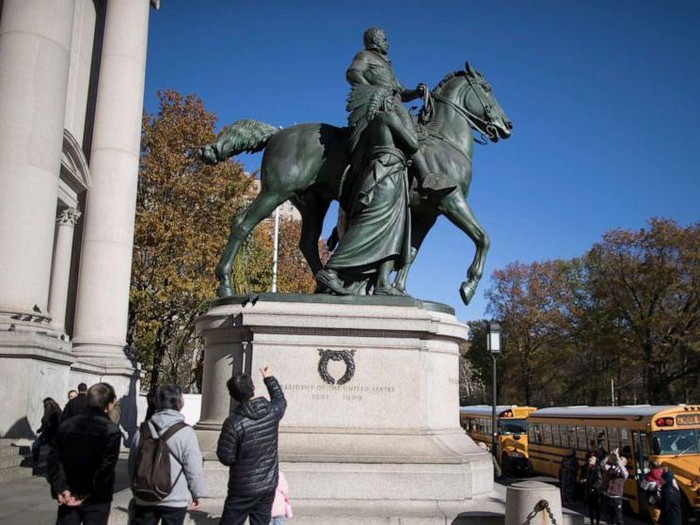 Patung Bersejarah Theodore Roosevelt
