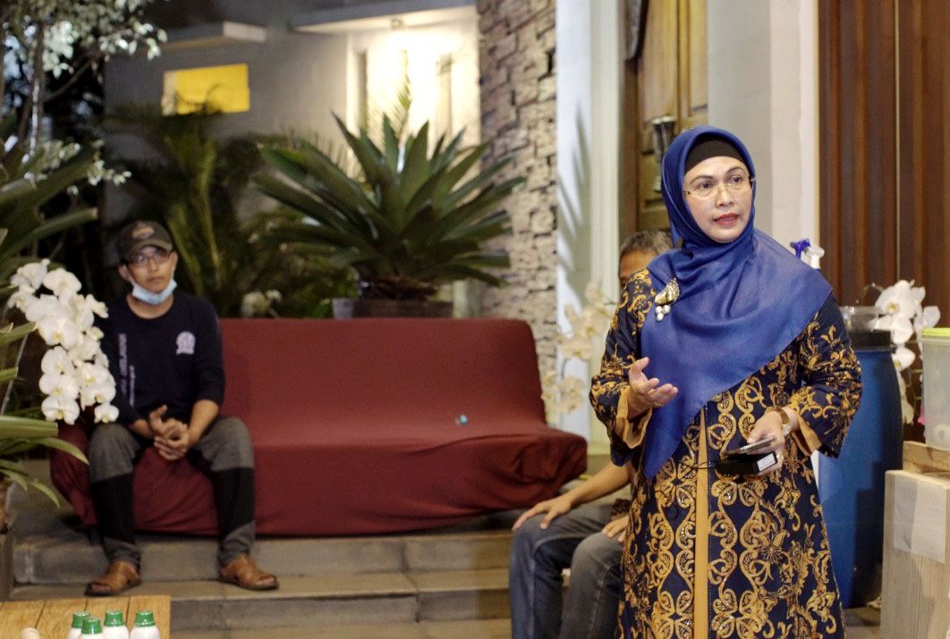 Bakal calon Wali kota Tangsel Siti Nur Azizah yang juga merupakan anak Wapres Ma'ruf Amin menyikapi persoalan sampah yang terjadi di Tangerang Selatan. Ia pun memperkenalkan Jelita.