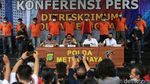 Nasib John Kei Berbaju Tahanan dan Digiring Polisi
