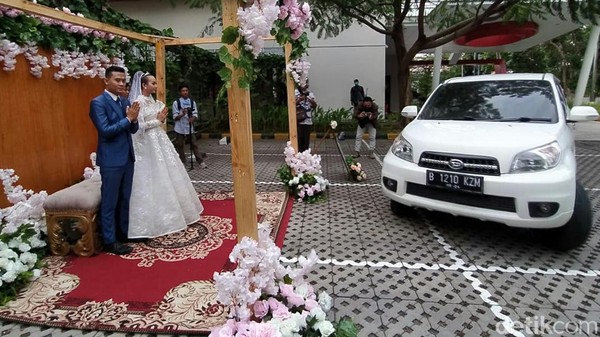 Nikahan Drive-Thru Ala Hotel di Cirebon