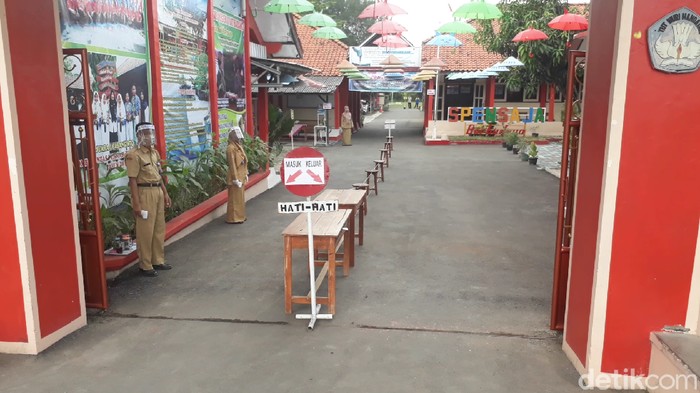 PPDB di SMPN 1 Jatibarang, Brebes, Senin (22/6/2020).
