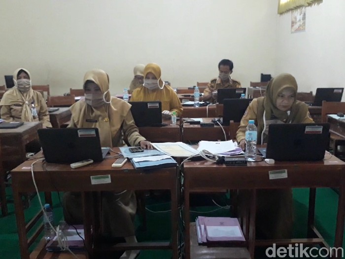 PPDB di SMPN 1 Jatibarang, Brebes, Senin (22/6/2020).