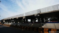 Pembangunan flyover ini untuk mengurai kemacetan di kawasan tersebut.