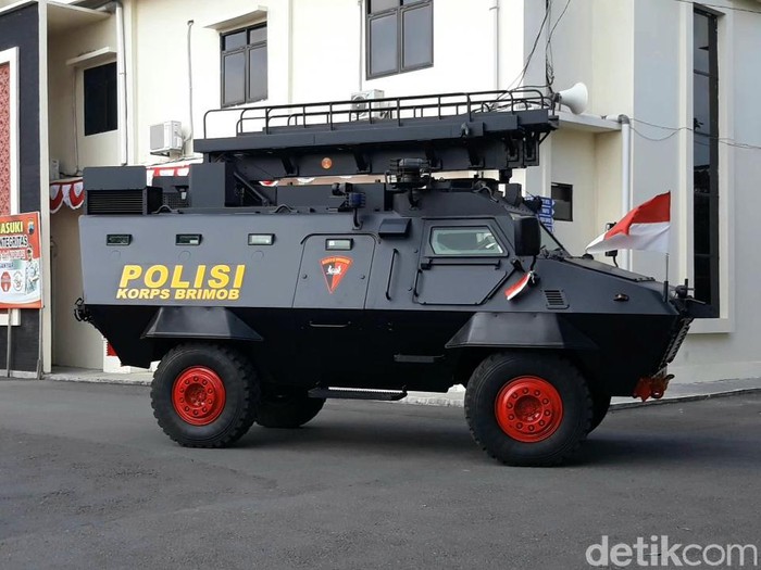 Satu unit barracuda disiagakan di Mapolres Karanganyar, Senin (22/6/2020).