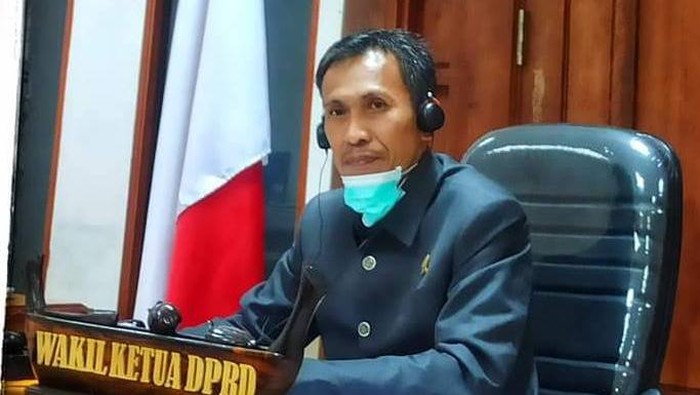 Wakil Ketua DPRD Sulbar, Usman Suhuriah (Dok.Pribadi)