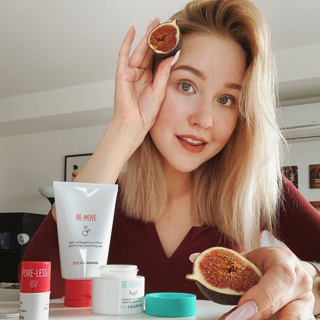 Di usia 15 tahun, Anastasia dinobatkan sebagai miliarder karena menjadi influencer sukses. Anastasia dipercaya mempromosikan banyak produk dari brand ternama.  Foto: dok. Instagram @nastyatropi