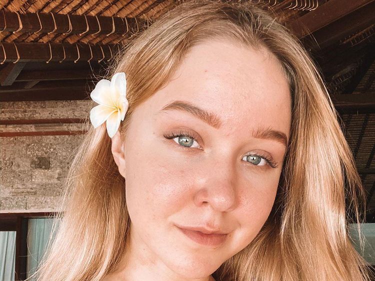 Ini Sosok Influencer Cantik Rusia yang Tewas Kecelakaan Motor di Bali