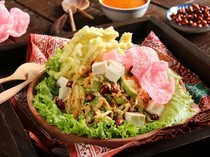 5 Street Food Dunia yang Wajib Dicoba, Asinan Indonesia Ikut Masuk
