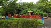 Pesepeda kini lebih sering bersepeda dari perkotaan ke perkampungan. Salah satu rute sepeda yang biasa dilalui adalah Jalan Lingkar Selatan Ciamis, memutar sejauh 10 kilometer, kemudian ke spot sirkuit BMX dan Taman Hutan Kota.