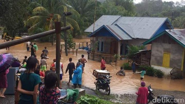 Banjir di Penanjung Bengkulu Tengah