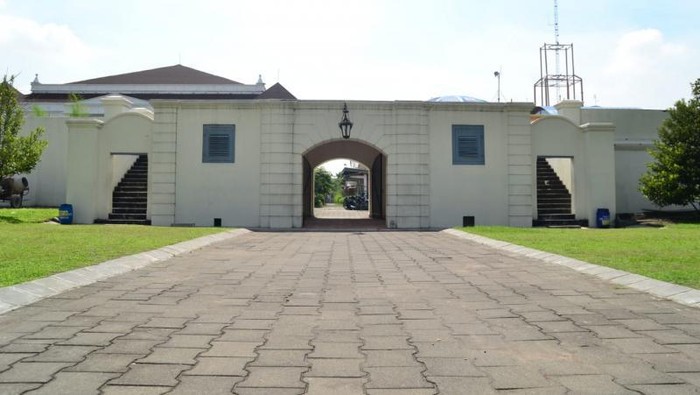 Museum dan benteng di Yogyakarta.