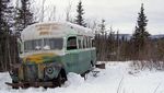 Foto: Detik-detik Bus Into The Wild Dipindah Pakai Helikopter