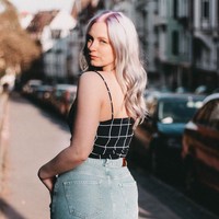 Setelah membiarkan tubuhnya menggemuk tanpa banyak aturan, Carina memang jadi punya banyak pengikut di Instagram kemudian jadi selebgram. Banyak netizen pun mengatakan kisahnya inspiratif. Foto: Instagram @carinamoellermikkelsen