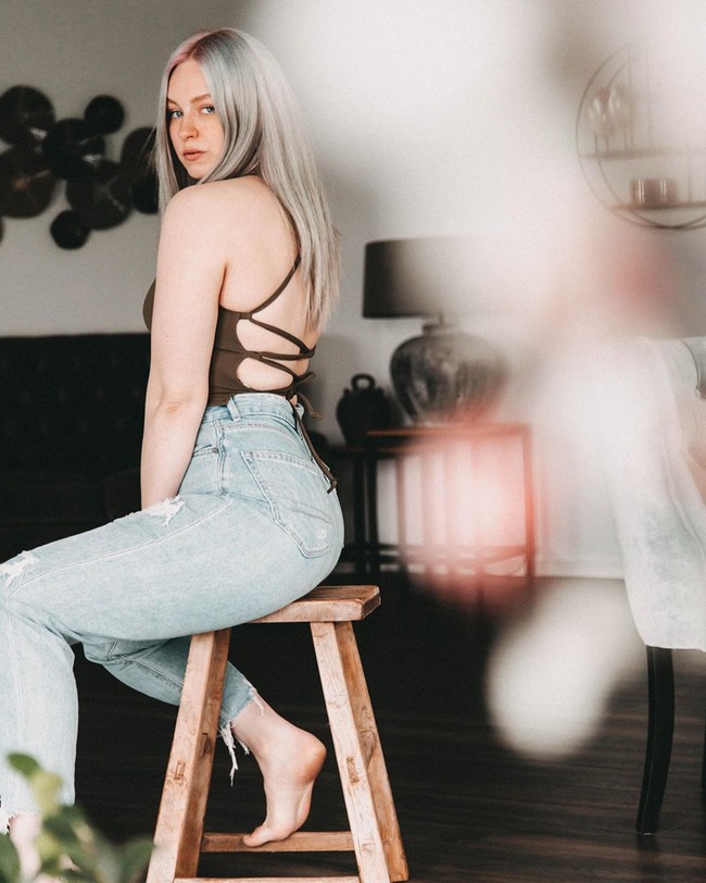 Banyak orang mendambakan tubuh kurus bahkan atletis karena dianggap lebih ideal dan indah dilihat. Tapi kenyataannya hal tersebut belum tentu membuat bahagia. Setidaknya hal itu lah yang dirasakan Carina Moller-Mikkelsen yang dulu seorang binaragawan.Foto: Instagram @carinamoellermikkelsen