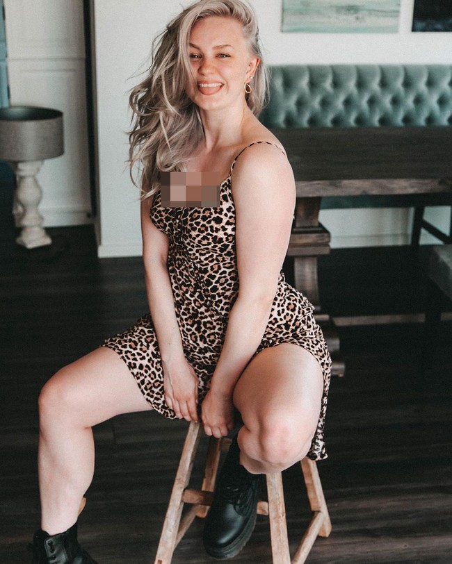 Tubuh Carina sekarang memang tidak bisa dibilang gemuk tapi juga tidak sekurus model-model kebanyakan. Karenanya, ia disebut model plus size.Foto: Instagram @carinamoellermikkelsen