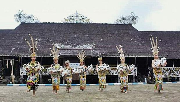 Wisata Budaya Dayak di Desa Adat Pampang, Samarinda