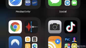 Apple Library secara otomatis mengatur aplikasi ke dalam grup dan daftar. Foto: Adi Fida Rahman/detikINET