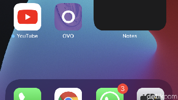 Saat ini ketika menerima telepon tidak memenuhi layar. Foto: Adi Fida Rahman/detikINET