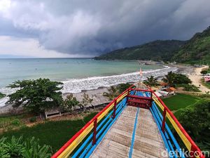 Lihat Yuk Keindahan Pantai Cikembang Sukabumi
