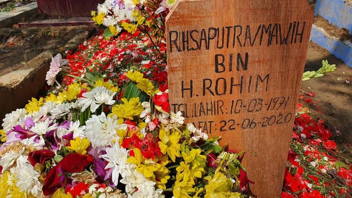 Makam Serda Saputra
