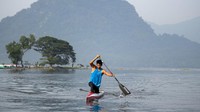Pelatnas dayung juga tetap berjalan selama masa pandemi ini di Waduk Jatiluhur, Kabupaten Purwakarta, Jawa Barat. Jauh dari kawasan permukiman dan pusat kota serta minim interaksi dengan masyarakat umum, menjadi alasan Pelatnas cabang ini tetap berjalan agar dapat memenuhi target mengirimkan wakil dalam Olimpiade Tokyo.