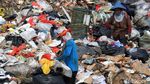 Mereka yang Mengais Rezeki dari Tempat Pembuangan Sampah