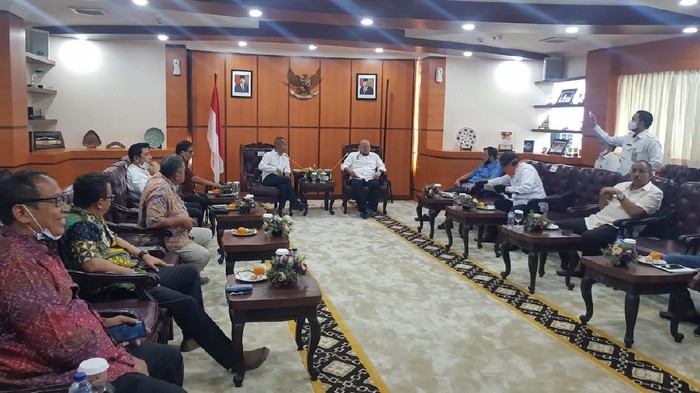 Pengurus PWI menemui pimpinan DPD membahas soal kerja sama membawa aspirasi daerah ke pusat (dok. Istimewa)