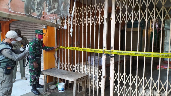Penutupan Pasar Kangkung Kendal karena ada pedagang positif Corona, 23/6/2020