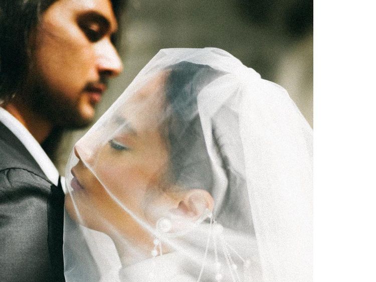 7 Inspirasi Pernikahan Tara Basro & Daniel Adnan, Digelar di Galeri Seni