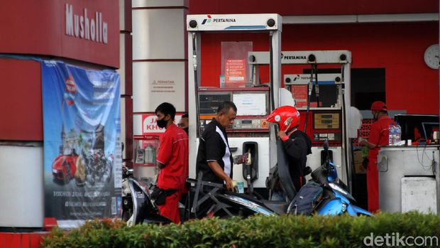 SPBU milik Wakil Walkot Solo diketahui ditabrak mobil beberapa waktu lalu. Kini SPBU itu kembali beroperasi.