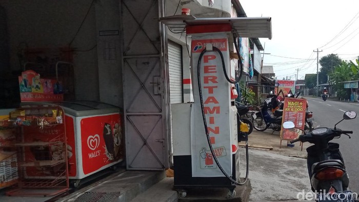 Toko dan pom mini tempat beraksinya pemotor di Klaten yang viral membeli BBM lalu kabur tanpa bayar, Selasa (23/6/2020).